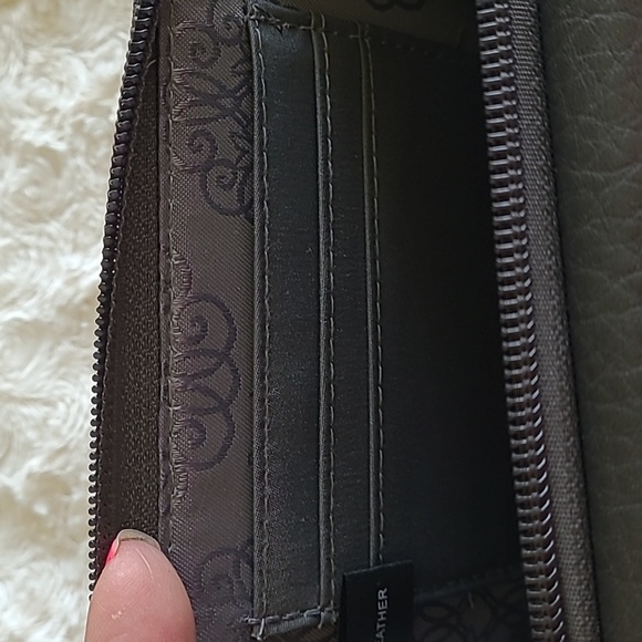 Enzo Angiolini dark gray wallet. Has change pocket & 6 card pockets inside. - Picture 9 of 16